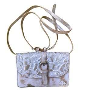 Patricia Nash White and Gold Crossbody Bag EUC